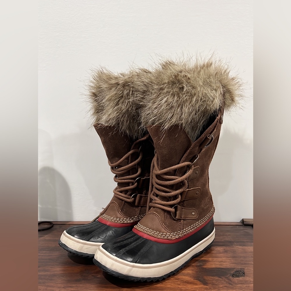 Sorel brown womens snow boots - size 7